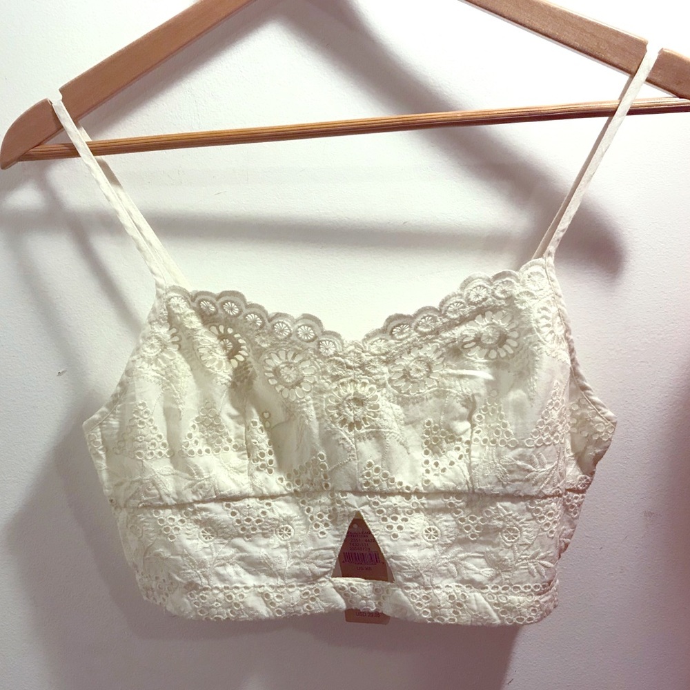 AE White Floral Crop Top | X-Small | NWT